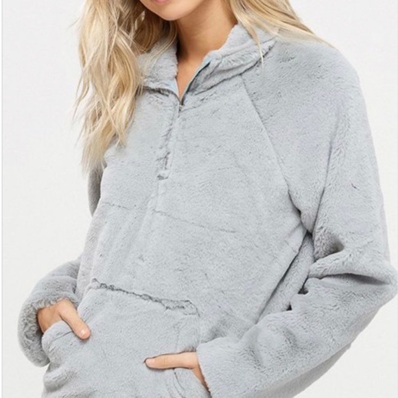 Sherpa Quarter Zip Pullover - Picture 2 of 7